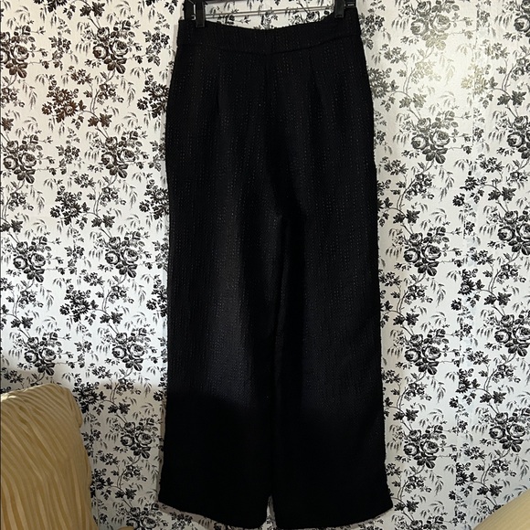 Lulu's Classic Black Wide Leg Pants - Picture 7 of 9